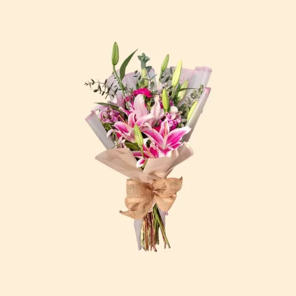 Ramillete Aurora con lirios y claveles para amor y amistad, de Flores del Prado